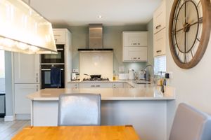 Living Kitchen/Diner- click for photo gallery